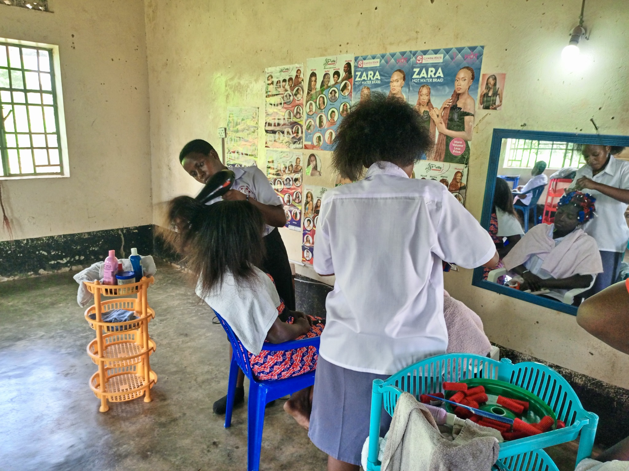 Hairdressing practical training